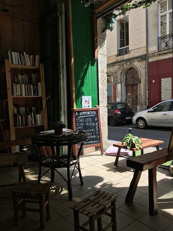 Le Tchaï Bar