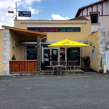 Le Pimiento Bar