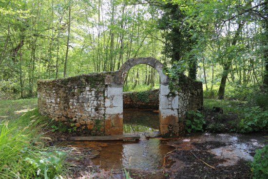 Fontaine de Bernos