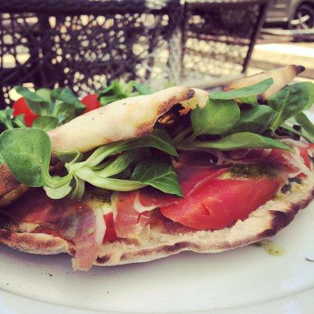 Pizza Bella