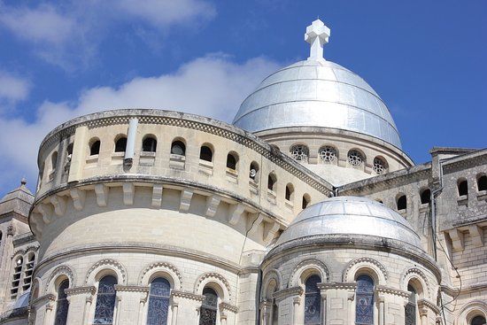 la Basilique Notre-Dame de Peyragude