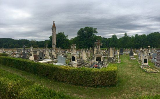 la Lanterne des Morts de Château-Larcher