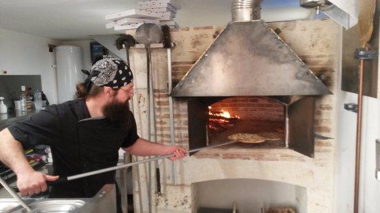L'Ostal Pizza