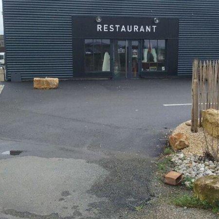Le Depanneur