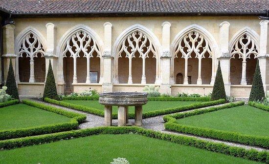l'abbaye de Cadouin