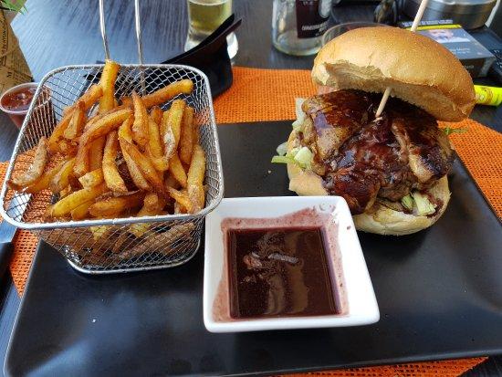 Burger & Bro