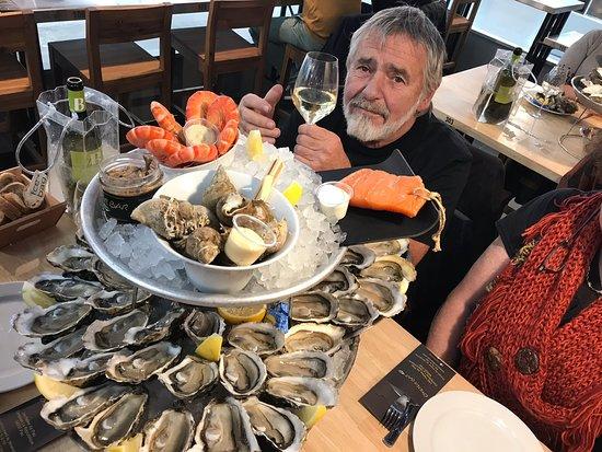 Oyster bar 64