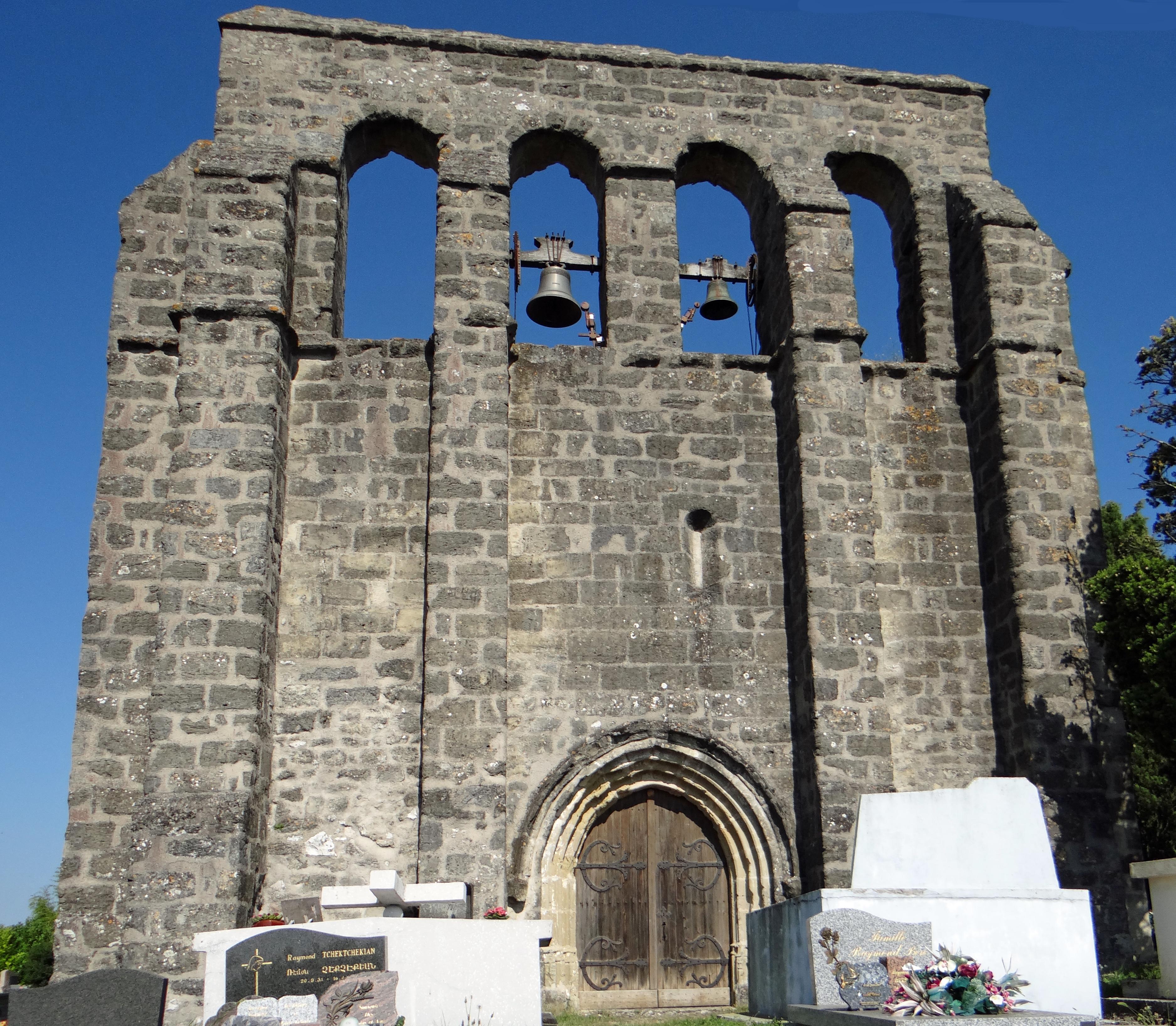 église Saint-Pierre de Tourtrès