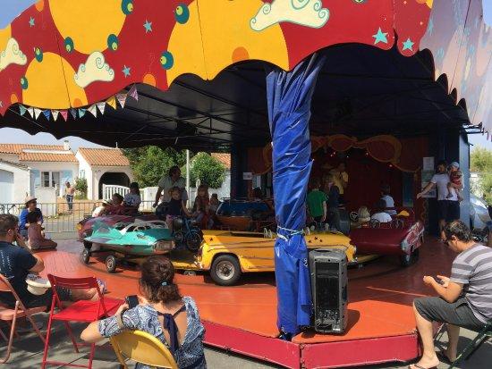 Le Manege en Chanteur de Donin