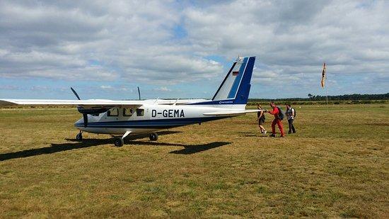 FL140 Parachutisme