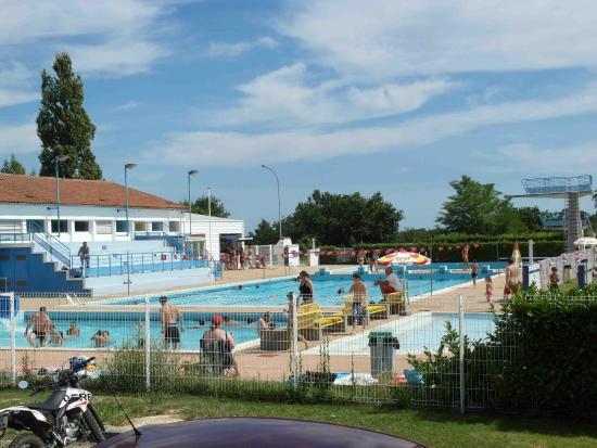 Piscine de Montlieu la Garde