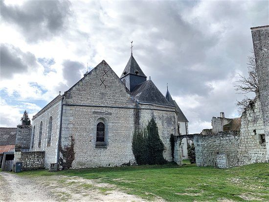 château de Monts-sur-Guesnes