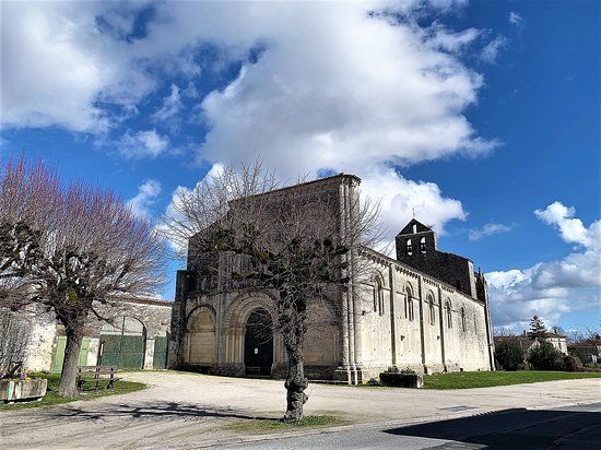 l'église Saint-Herie de Matha