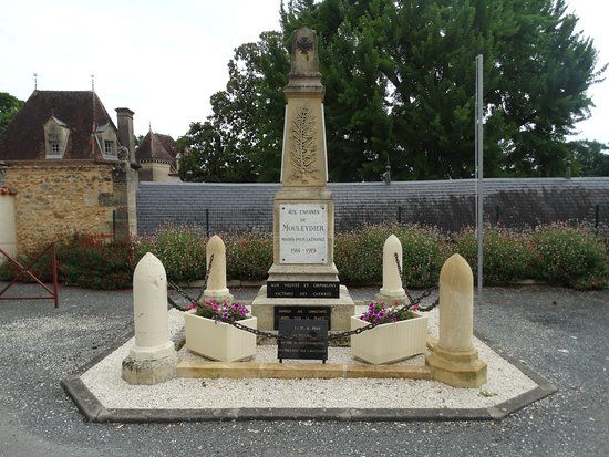 Mouleydier War Memorial
