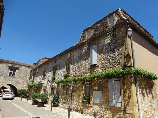 hôtel de ville de Monpazier