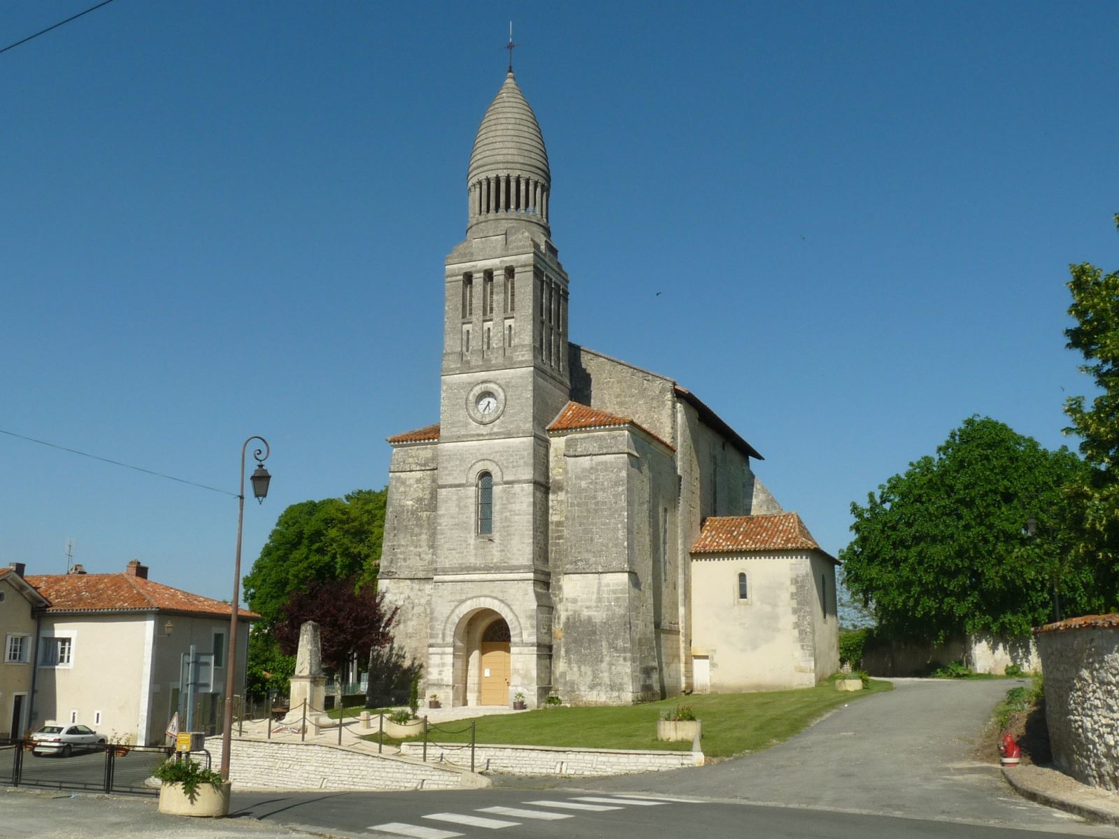 église Saint-Pierre-aux-Liens d'Allemans
