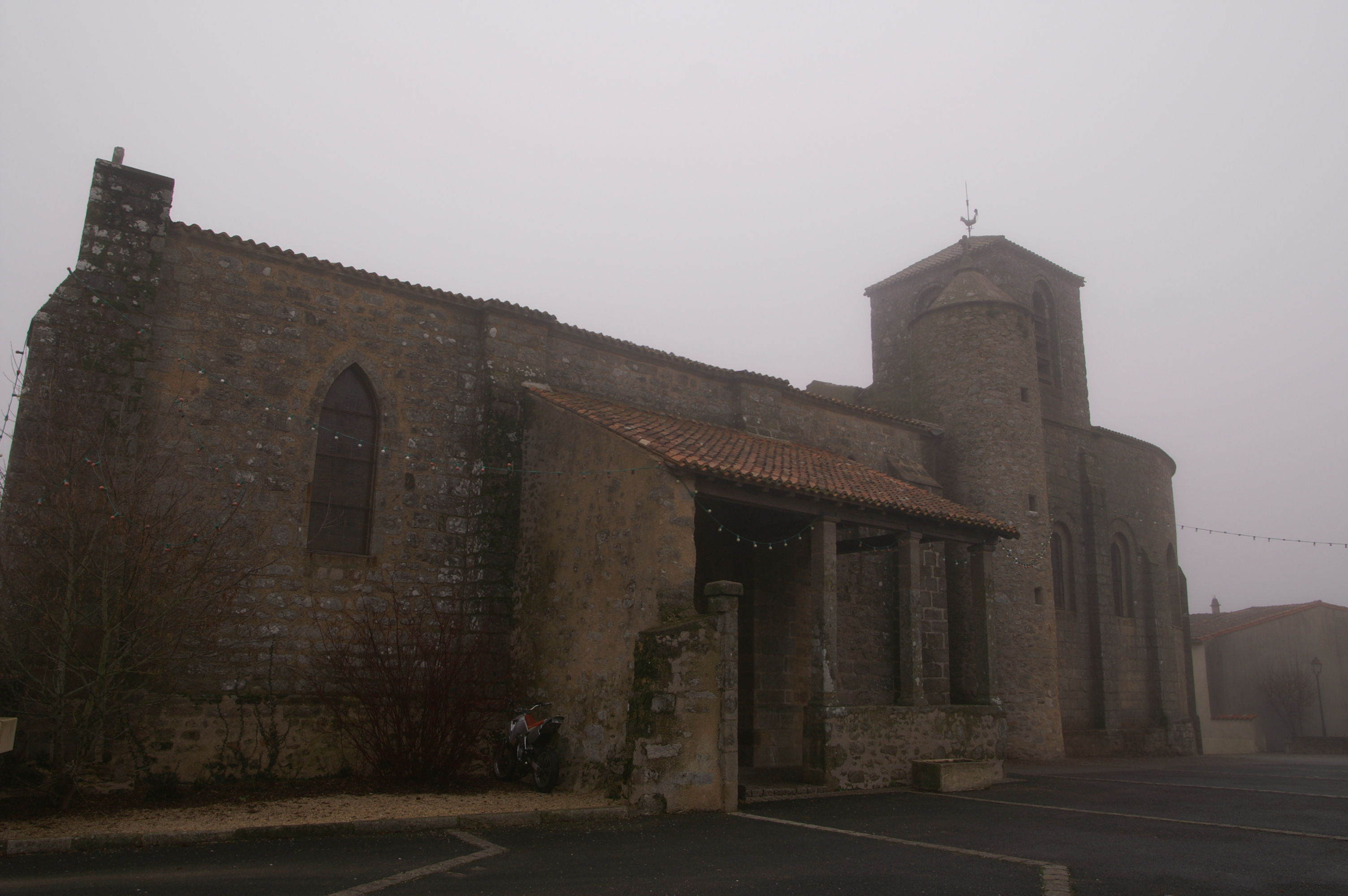 église de la Trinité de Saint-Sauveur-de-Givre-en-Mai