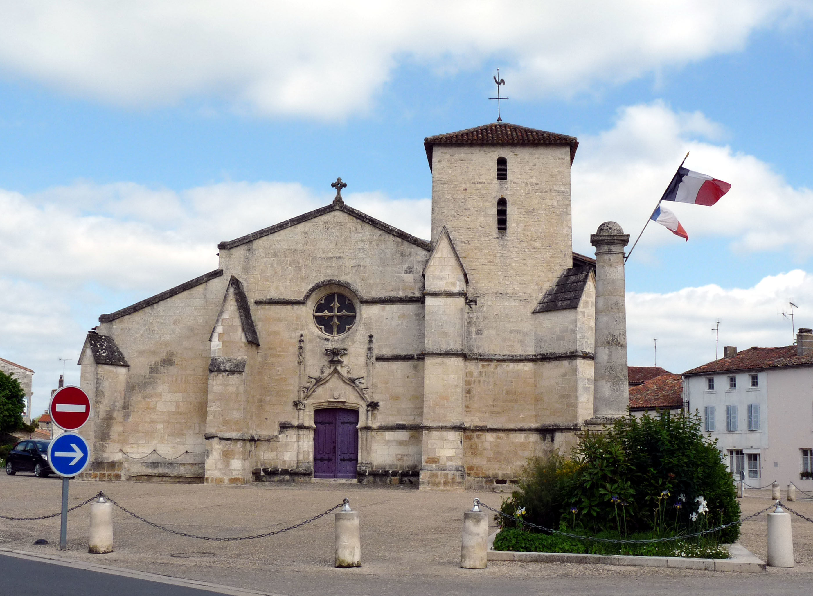 église de la Sainte-Trinité de Coulon