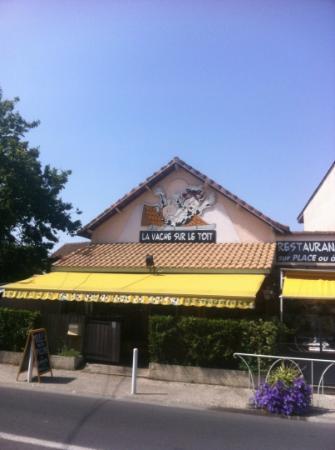 La vache sur le toit
